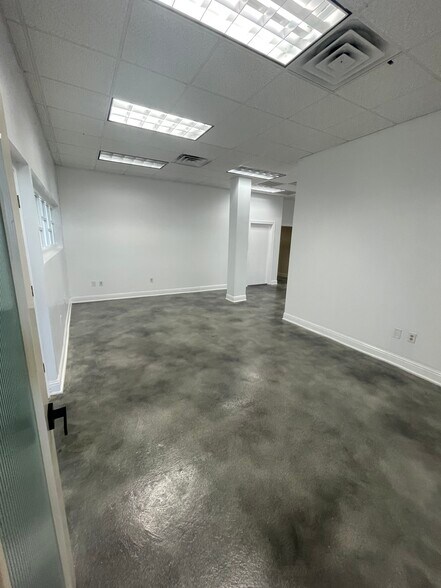 More Photos Of 2602-2608 N Main Ave, San Antonio Unknown For Sale