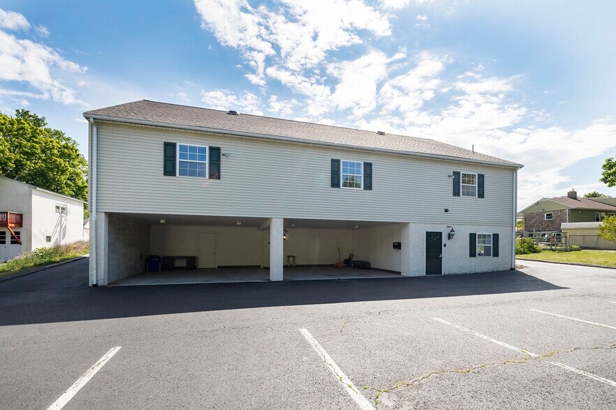 More Photos Of 1723 Swamp Pike, Gilbertsville Office For Lease