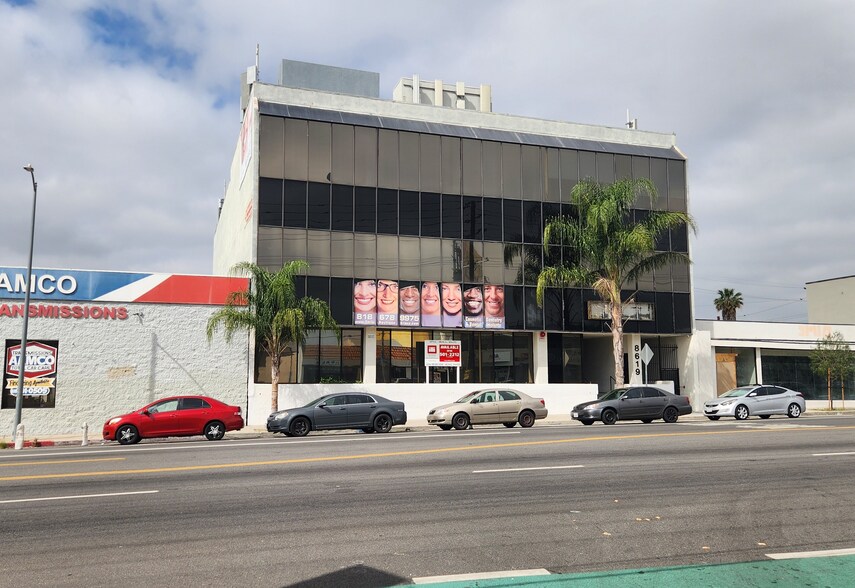 More Photos Of 8619 Reseda Blvd, Northridge Medical For Sale