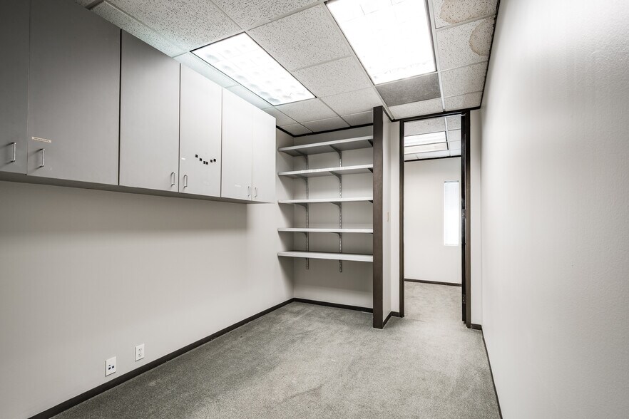 More Photos Of 24707 W Hardy Rd, Spring Office For Sale