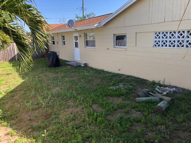 More Photos Of 7105 Poinsetta Ave, Cape Canaveral Apartments For Sale