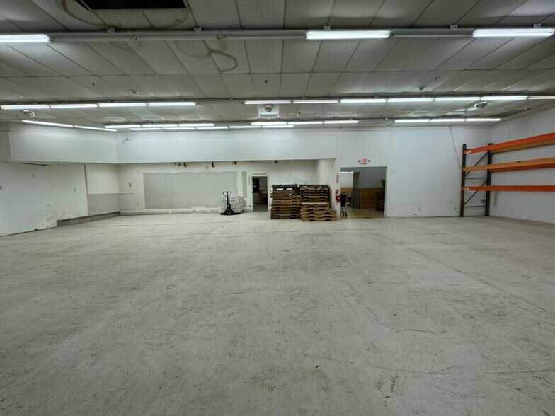 More Photos Of 651 Carey Ave, Hanover Township Freestanding For Lease