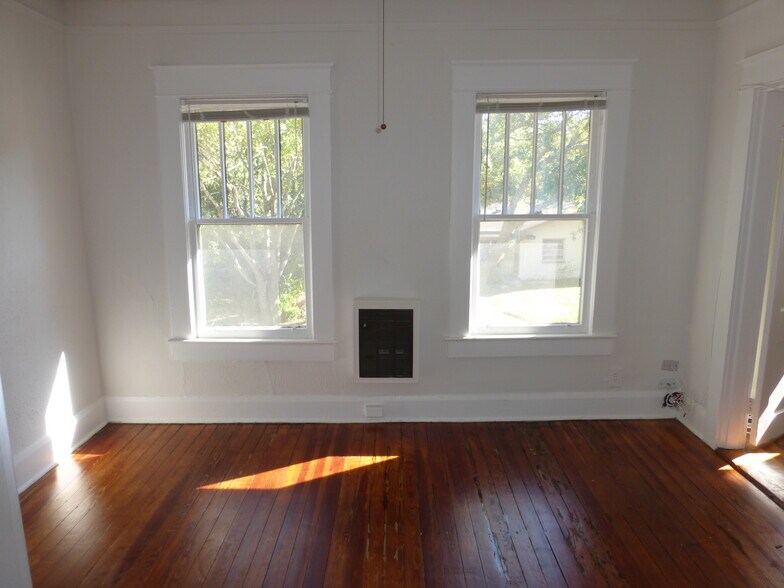 More Photos Of 2319 W Texas Ave, Tampa Apartments For Sale