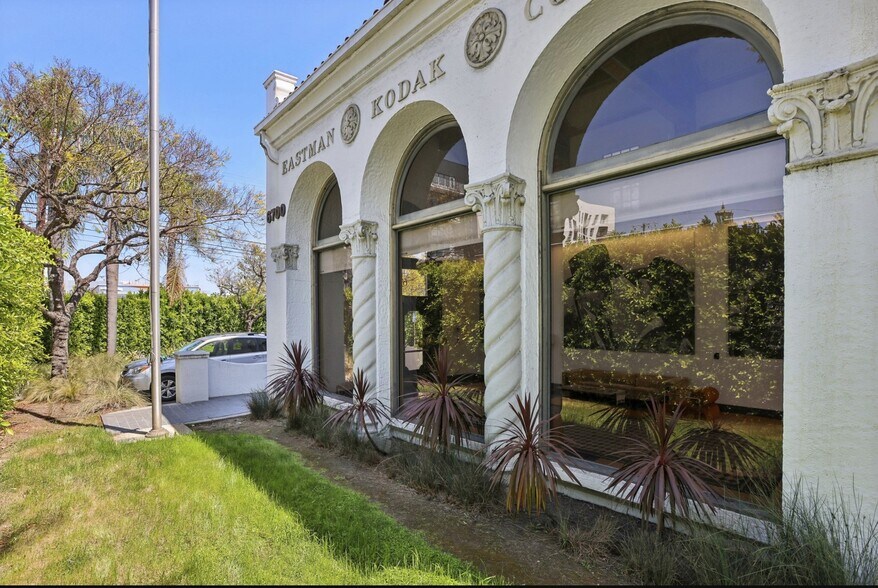 Primary Photo Of 6700 Santa Monica Blvd, Los Angeles Unknown For Lease