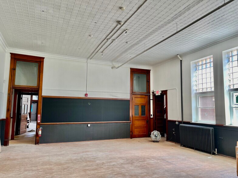 More Photos Of 1548 Reid Ave, Lorain Apartments For Sale