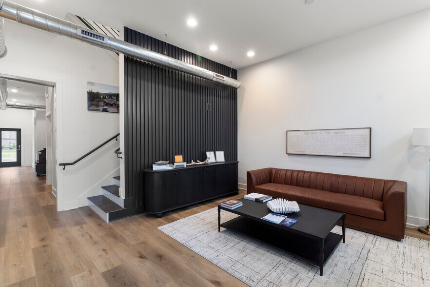 More Photos Of 2800 Barron Rd, College Station Office For Lease