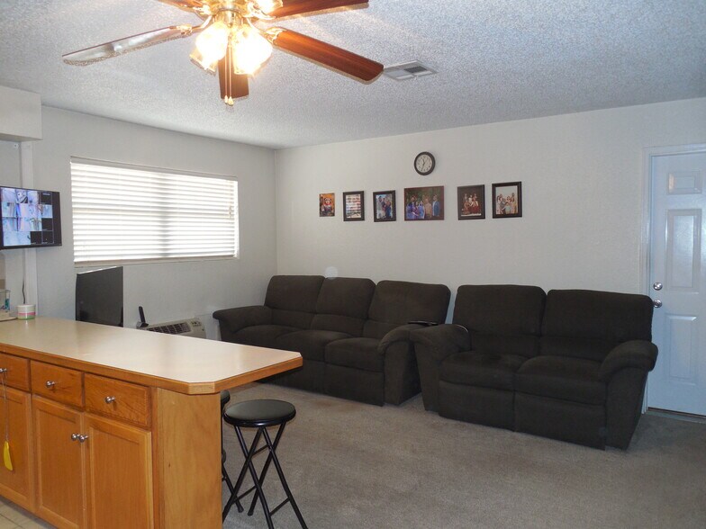More Photos Of 10226 S 81 Hwy, Waukomis Hotel For Sale