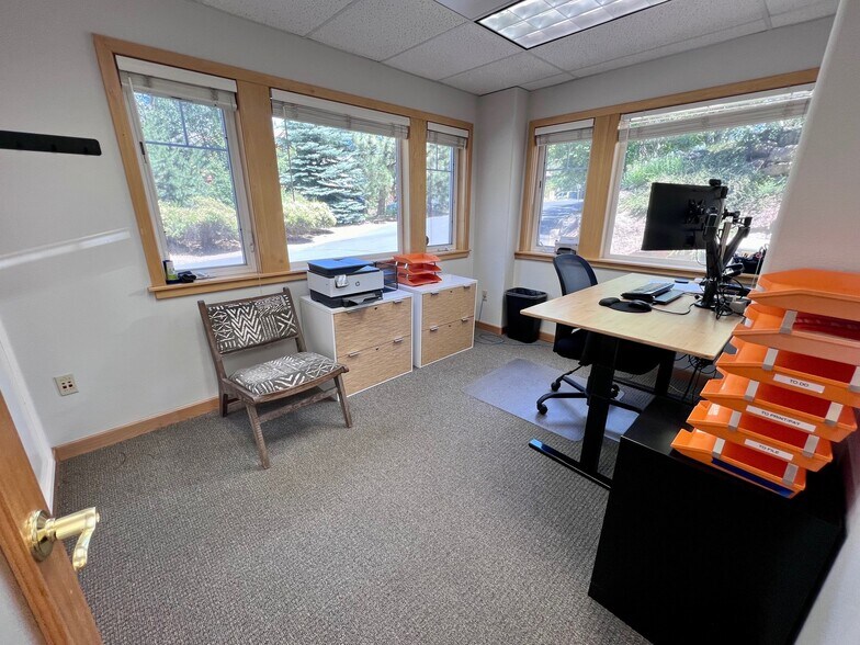 More Photos Of 547 SW 13th St, Bend Office For Lease