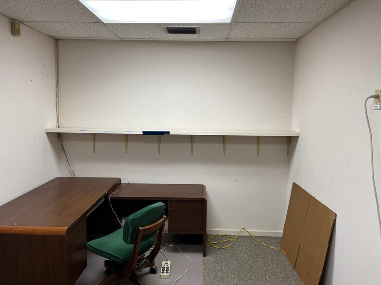 More Photos Of 2601 University Blvd W, Jacksonville Medical For Sale