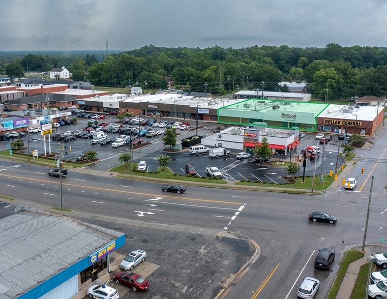 More Photos Of 221 S Poplar St, Elizabethtown General Retail For Lease