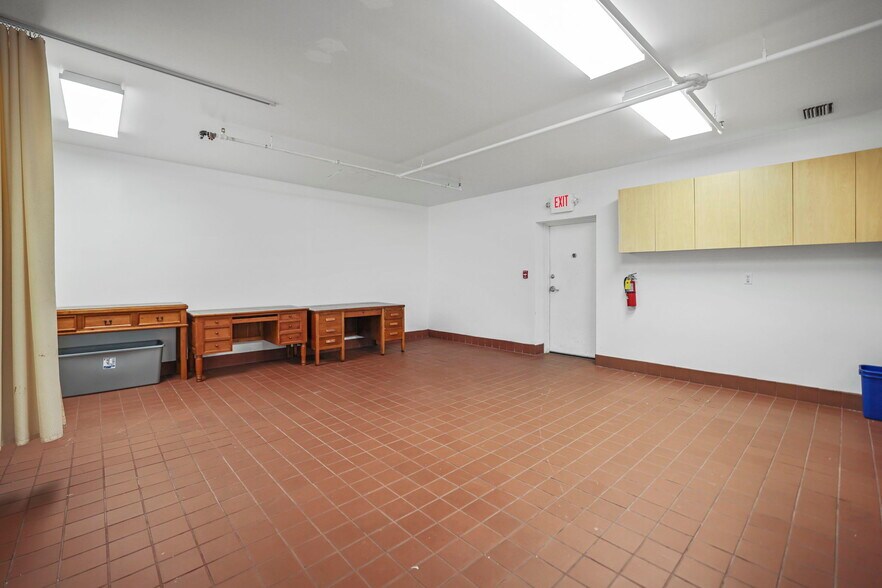 More Photos Of 155 8th St N, Saint Petersburg Office Residential For Lease