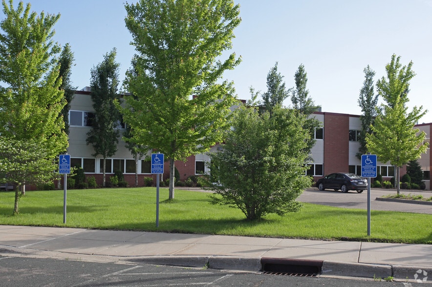 More Photos Of 1345 Corporate Center Curve Dr, Eagan Office For Lease