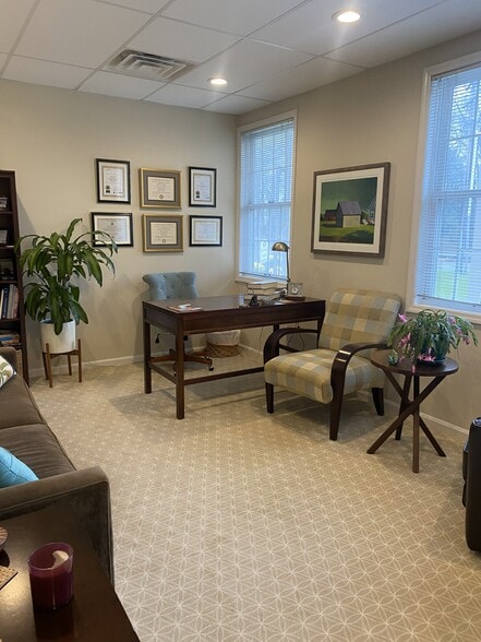More Photos Of 256 Columbia Tpke, Florham Park Medical For Sale