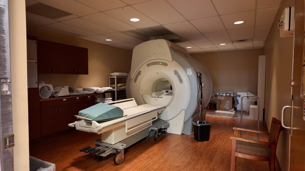 More Photos Of 2401 FM 646, Dickinson Medical For Sale
