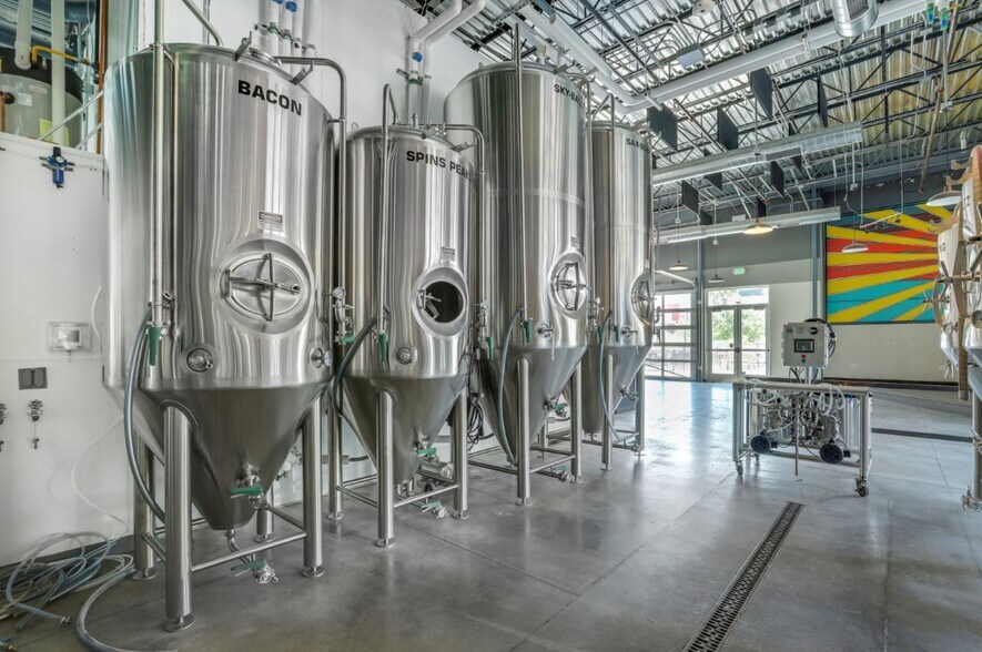 More Photos Of 18455 W Colfax Ave, Golden Storefront For Lease