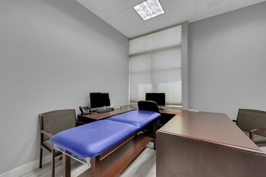 More Photos Of 375 N Stephanie St, Henderson Medical For Sale
