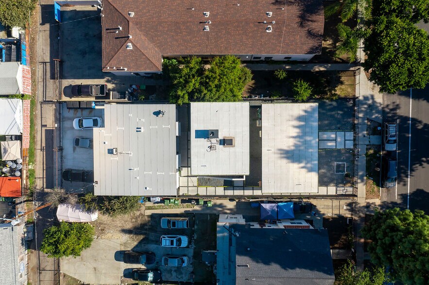 More Photos Of 1023 E 28th St, Los Angeles Apartments For Sale