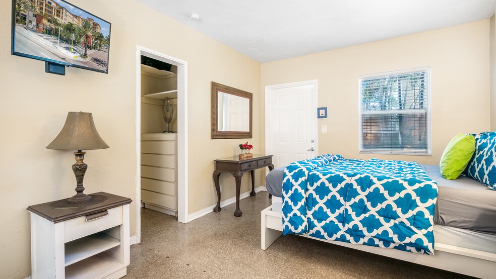 More Photos Of 3405 N Ocean Dr, Hollywood Hotel For Sale