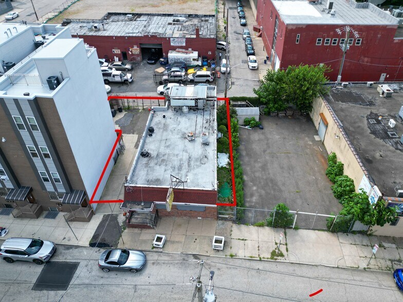 More Photos Of 448-450 N 9th St, Philadelphia General Retail For Sale