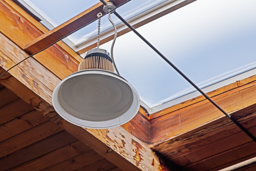 More Photos Of 4512-4514 Hollis St, Emeryville Warehouse For Lease