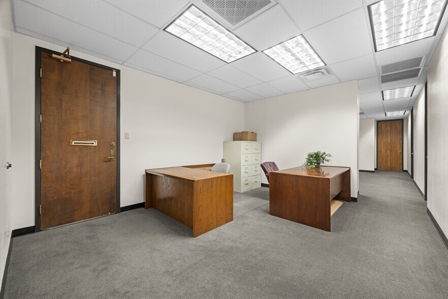 More Photos Of 1411 West Ave, Austin Office For Sale