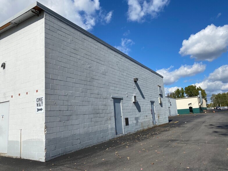 More Photos Of 113-119 Falso Dr, Syracuse Warehouse For Sale