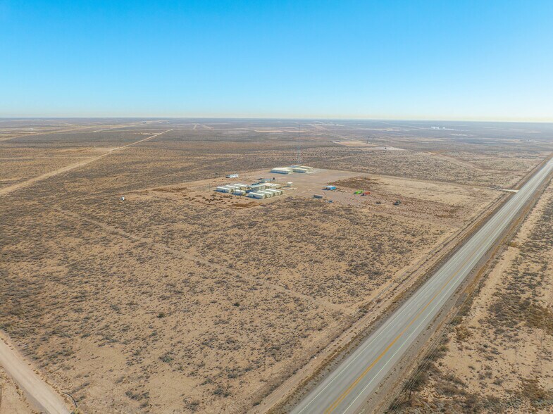 More Photos Of 906 S Highway 285, Pecos Warehouse For Sale