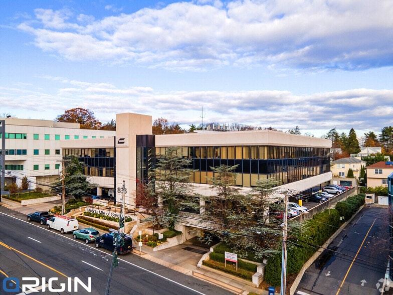 Primary Photo Of 833 Northern Blvd, Great Neck Medical For Lease