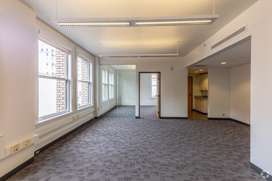 More Photos Of 319 SW Washington St, Portland Office For Sale
