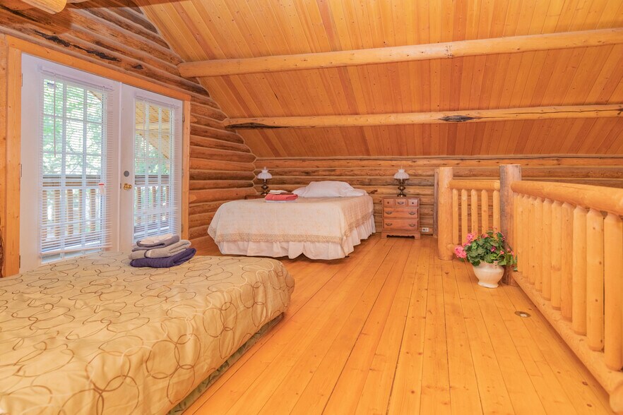 More Photos Of 860 County Road 142, Lake City Hotel For Sale