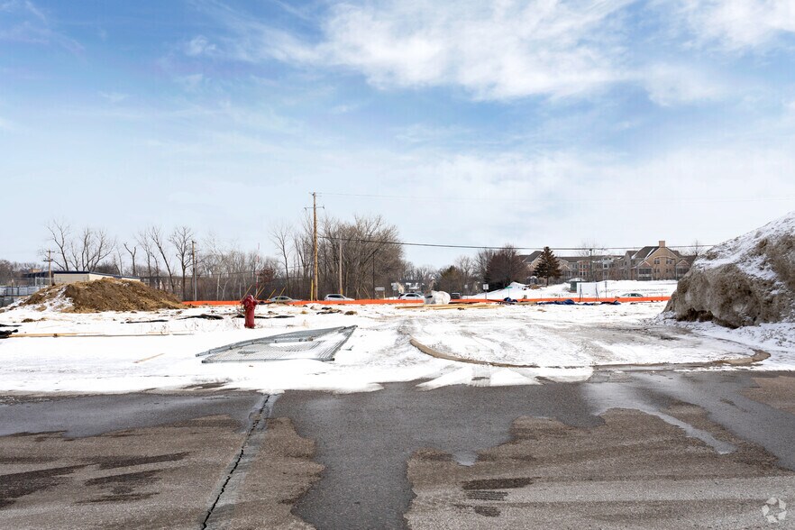 More Photos Of 1505 Central Park Commons Dr, Eagan Unknown For Lease