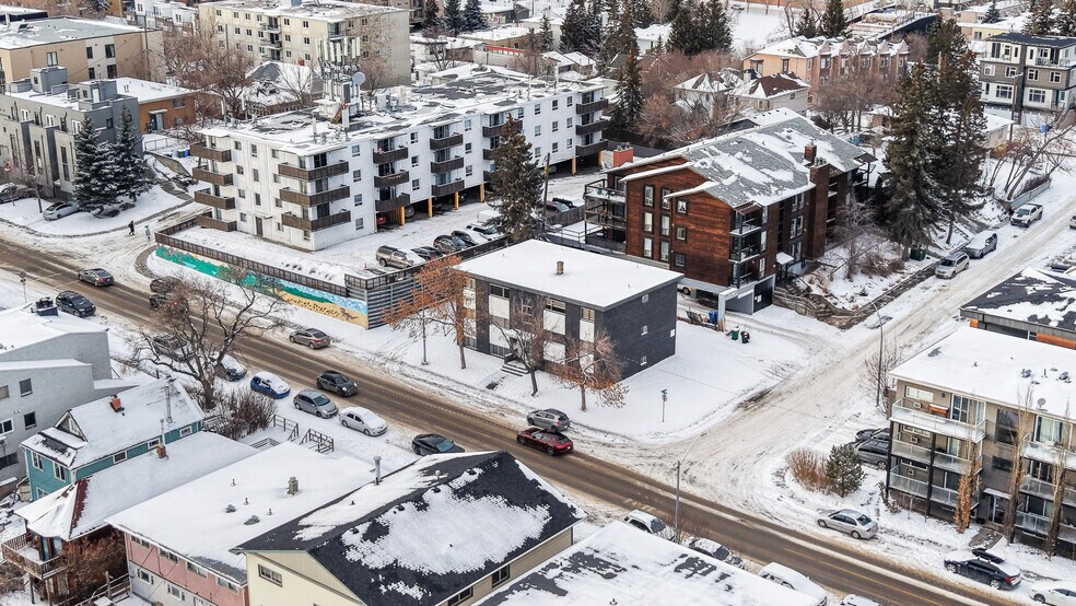 More Photos Of 1624 26 Av SW, Calgary Apartments For Sale