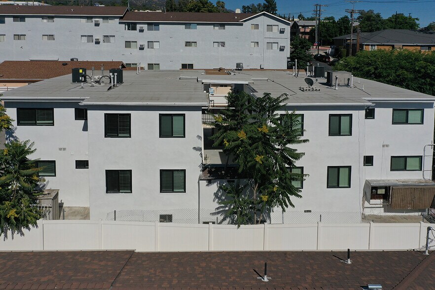 More Photos Of 7323 Valmont St, Tujunga Apartments For Sale