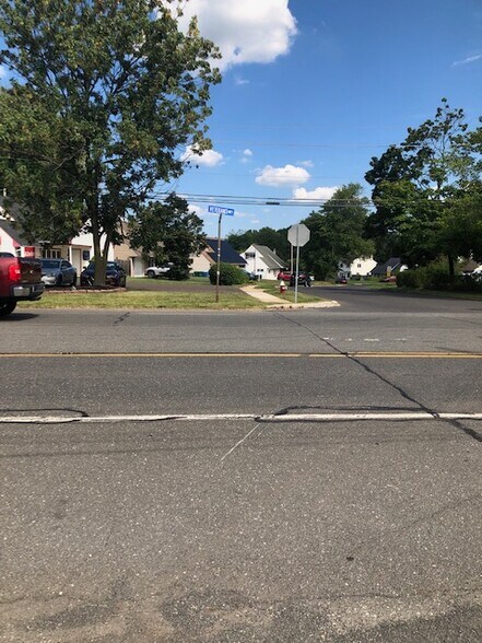 More Photos Of 1 Plumbridge Dr, Levittown Office Residential For Sale