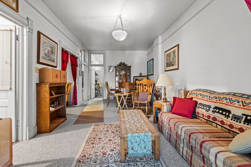 More Photos Of 114 N Capron St, Berlin Restaurant For Sale
