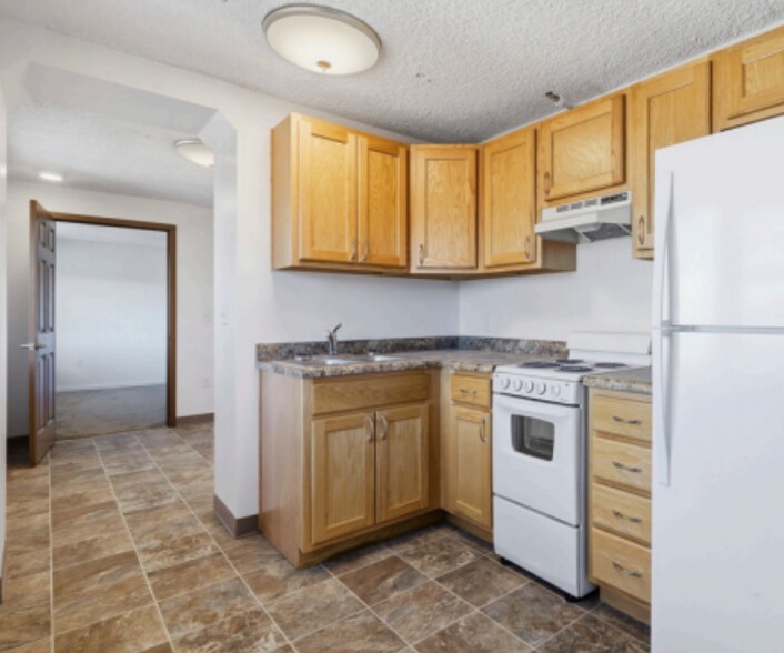 More Photos Of 300 E Collins Dr, Casper Apartments For Sale
