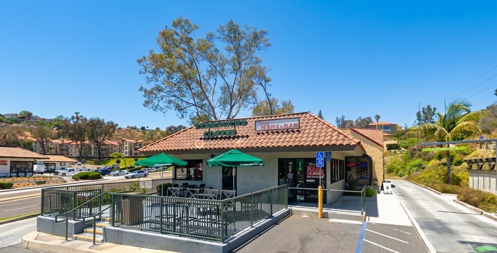 More Photos Of 12889 Rancho Penasquitos Blvd, San Diego Freestanding For Lease