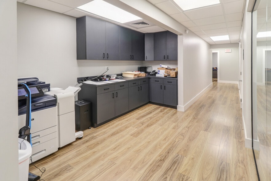 More Photos Of , Fort Lauderdale Office For Sale