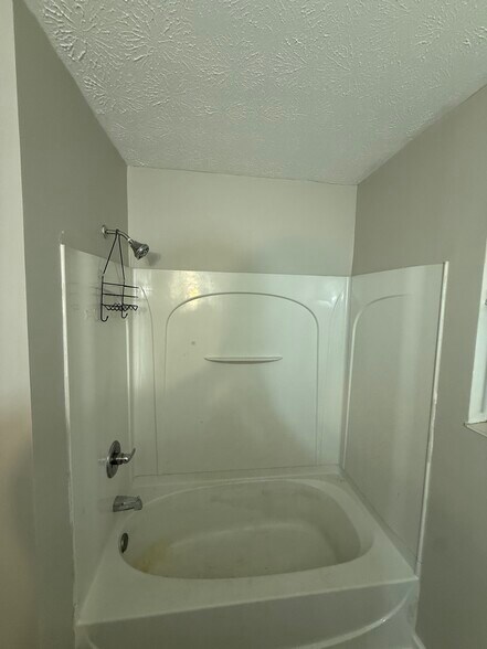 More Photos Of 77 Quail Holw, Inez Apartments For Sale