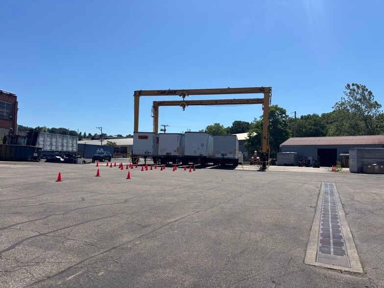 More Photos Of 540 Mayer St, Bridgeville Manufacturing For Lease