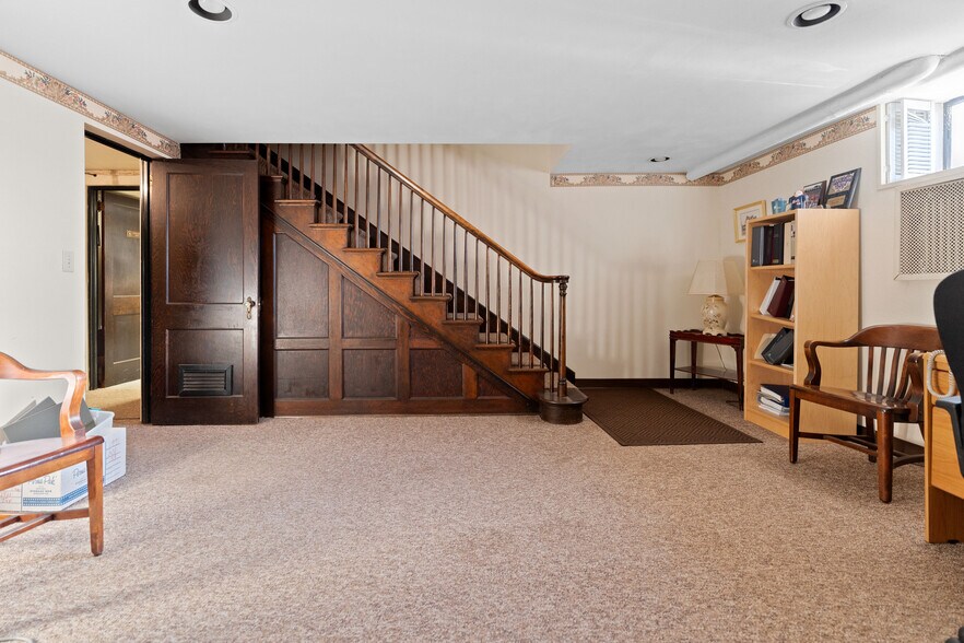 More Photos Of 150 Main St, Johnson City Medical For Sale