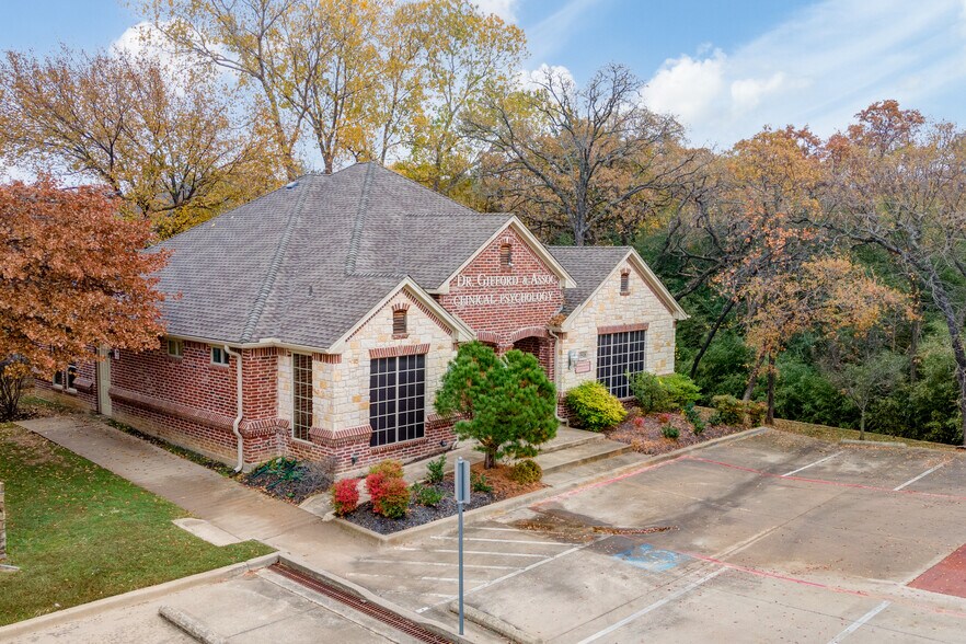 More Photos Of 3508 Highway 121, Bedford Office For Lease