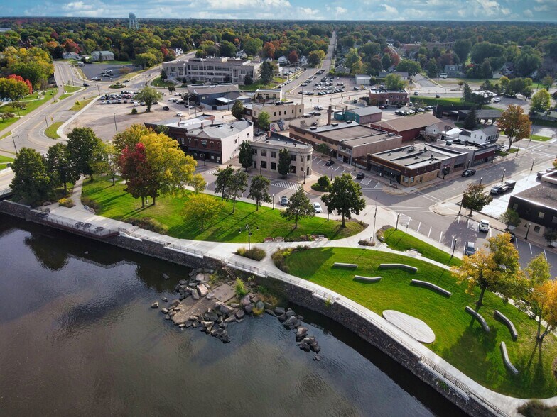 More Photos Of 210 1st St N, Wisconsin Rapids Storefront Retail Residential For Sale