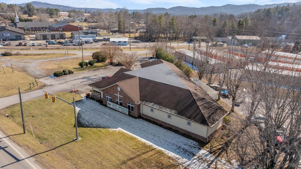 More Photos Of 6540 Brevard Rd, Etowah Office For Sale