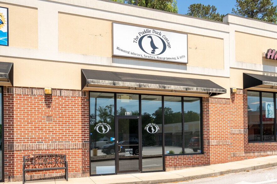 More Photos Of 45 Darbys Crossing Dr, Hiram Freestanding For Lease