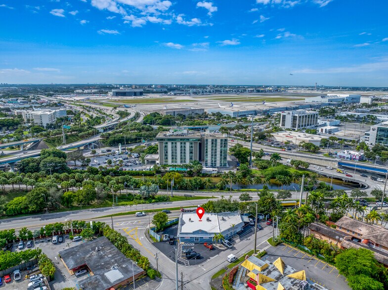 More Photos Of 887 E Okeechobee Rd, Hialeah General Retail For Sale