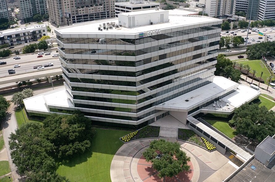 More Photos Of 2200 West Loop South, Houston Office For Lease