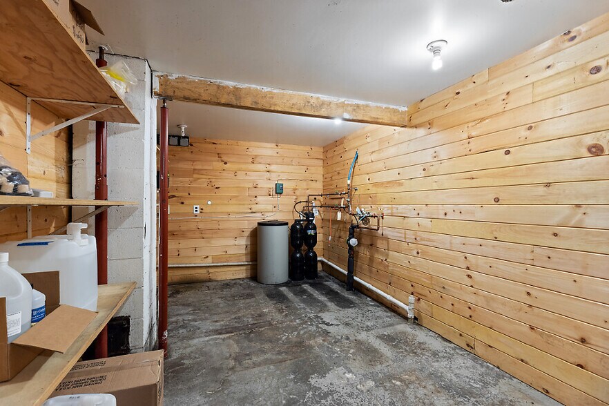 More Photos Of 152 Fairfield St, Oakland Flex For Sale