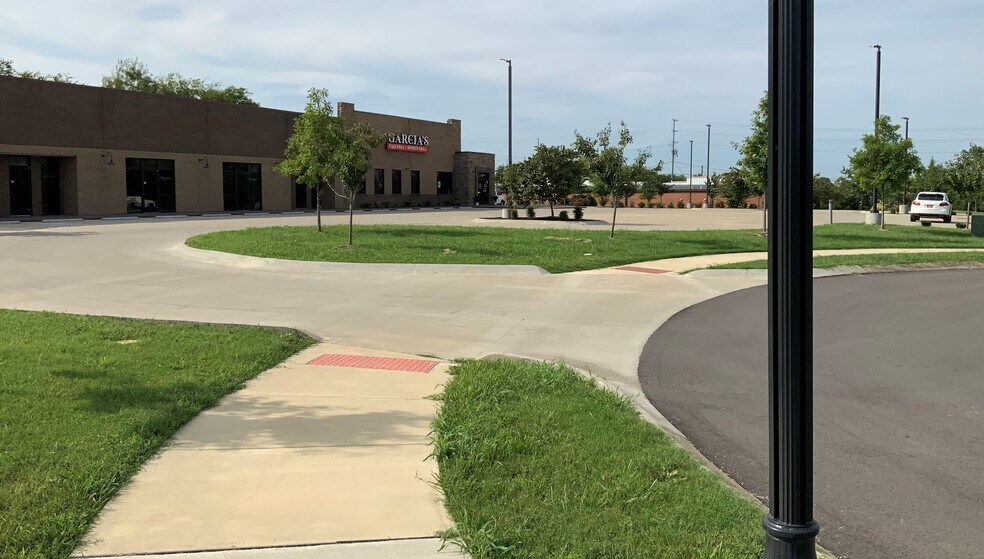 More Photos Of 971 Memory Ln, Gallatin Storefront For Lease