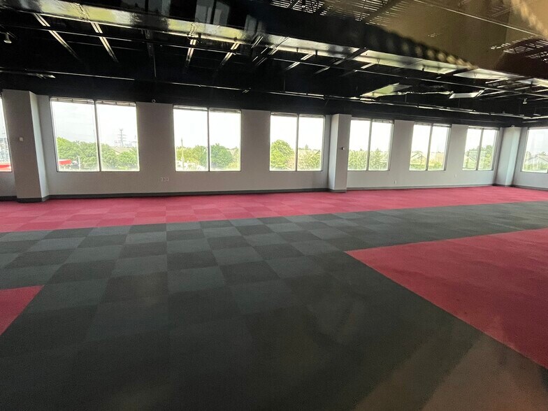 More Photos Of 13111 Westheimer Rd, Houston Office For Sale